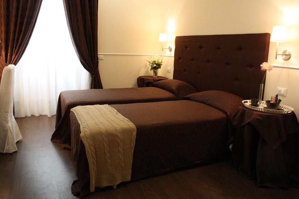Caesar Place 4* Rom